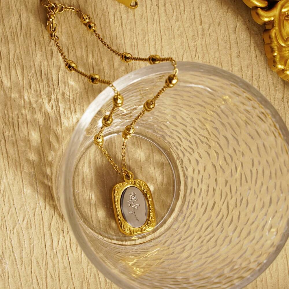 Coin Necklace Delicate - สร้อยคอจี้เหรียญรูปดอกกุหลาบสแตนเลสสตีล ดีไซน์สวยหรู สำหรับผู้หญิง ของขวัญสำหรับเขา