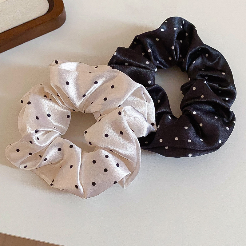 Scrunchie Satin Set - ยางรัดผมลายจุดสีดำขาว 1/2 ชิ้น สำหรับผู้หญิง ทำจากผ้าไหมเทียม ยางรัดผมแบบยืดหยุ่น