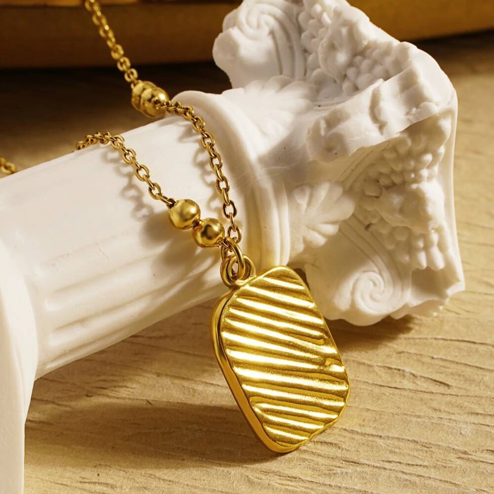 สร้อยคอจี้เหรียญรูปดอกกุหลาบสแ - Coin Necklace Delicate บทวิจารณ์และราคา